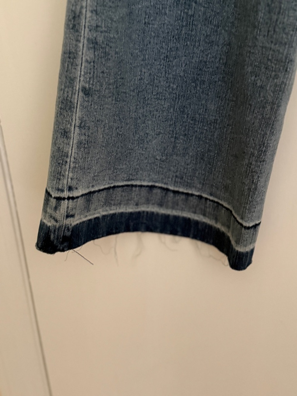 GAP Women's Bootcut Jeans in Light Blue Wash - Picture 5 of 7